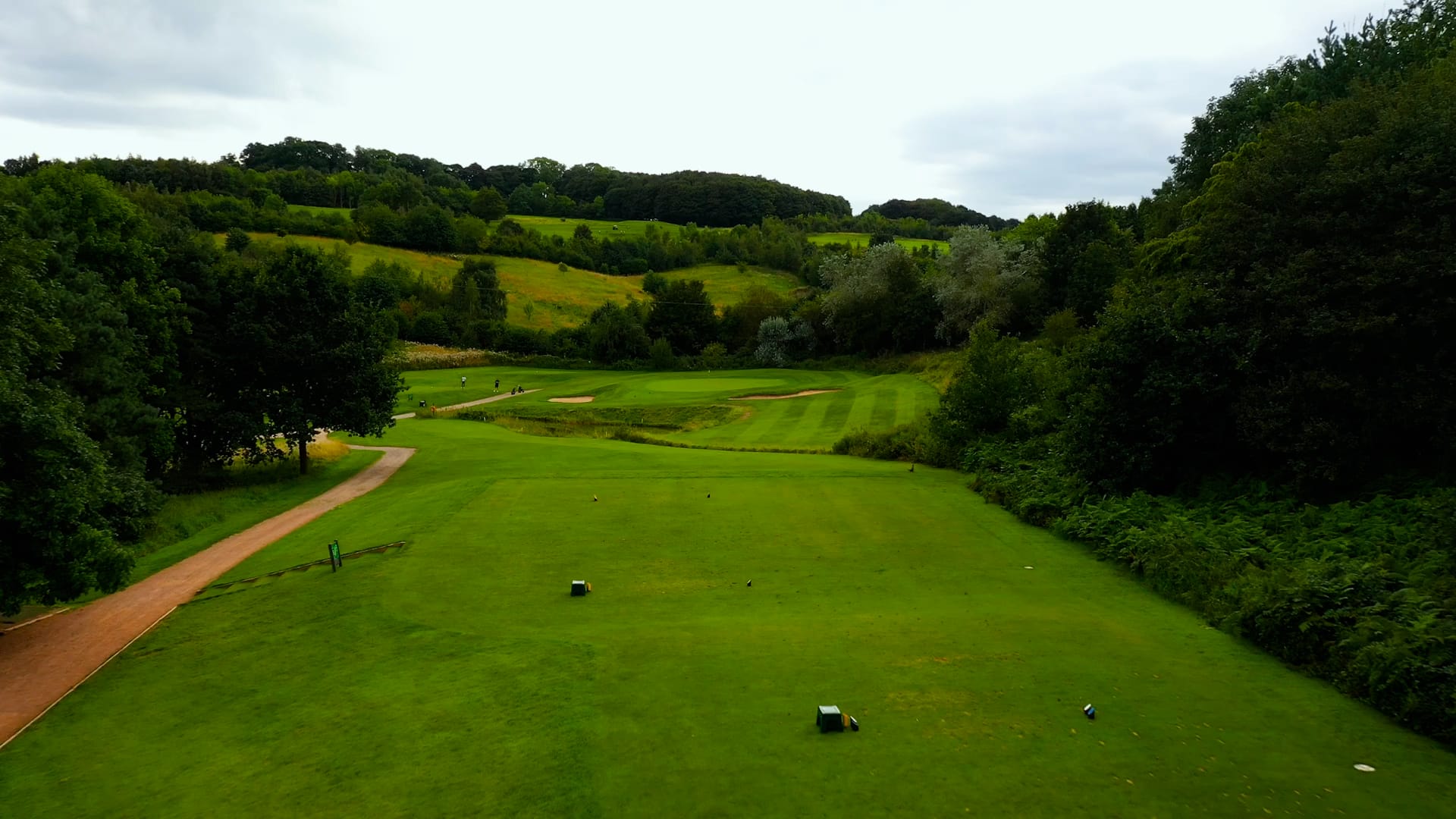 short par 3 hole at a golf course near nottingham